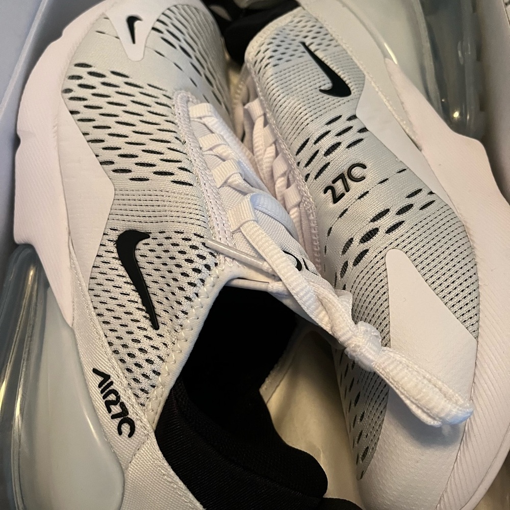 Nike 270 nwt